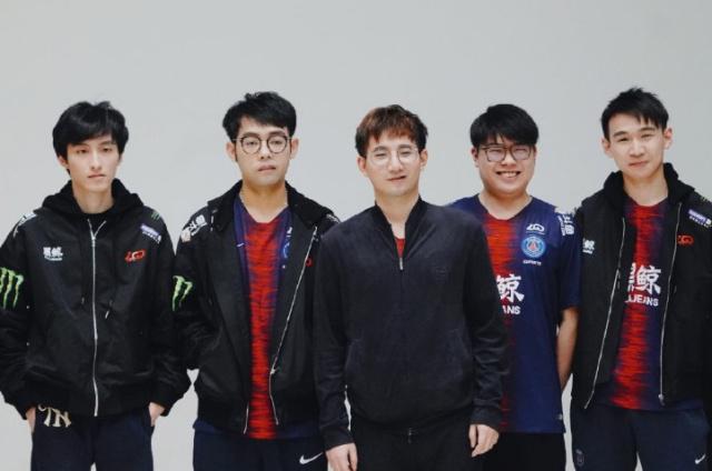 了坚实基础 了坚实基础