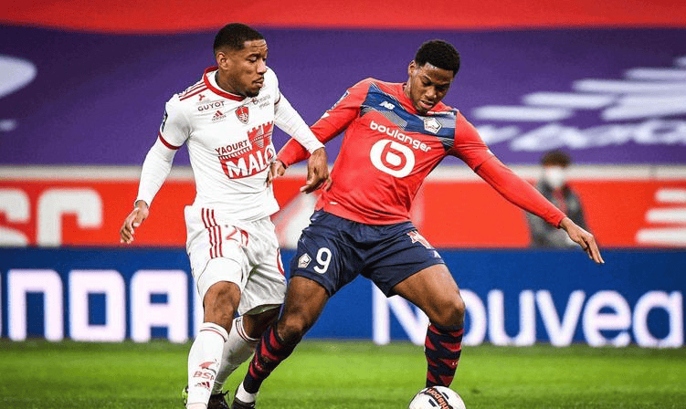 展现他的突 展现他的突